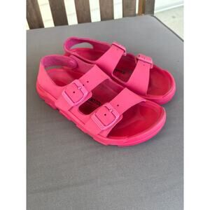 Birkenstock Kids Mogami Birko-Flor sandal in Tulip red, pink, size 32/ 1.5